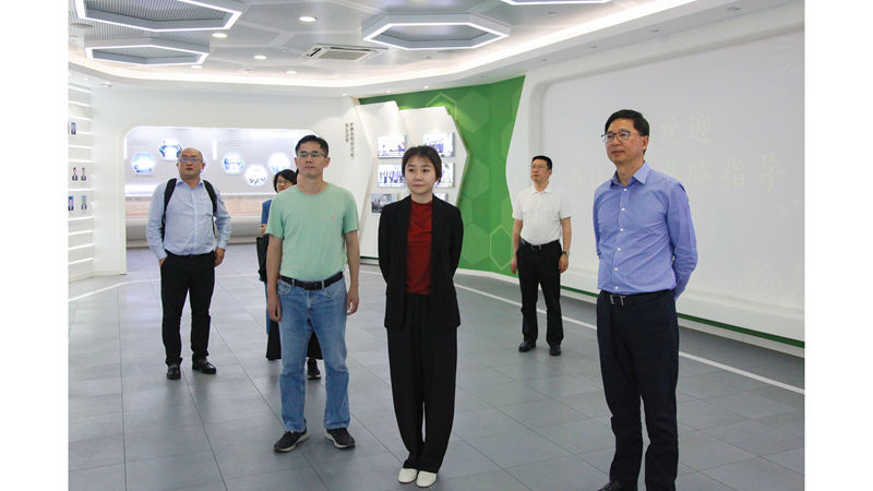 曹勇奇會(huì)見(jiàn)華睿投資和西湖大學(xué)客人